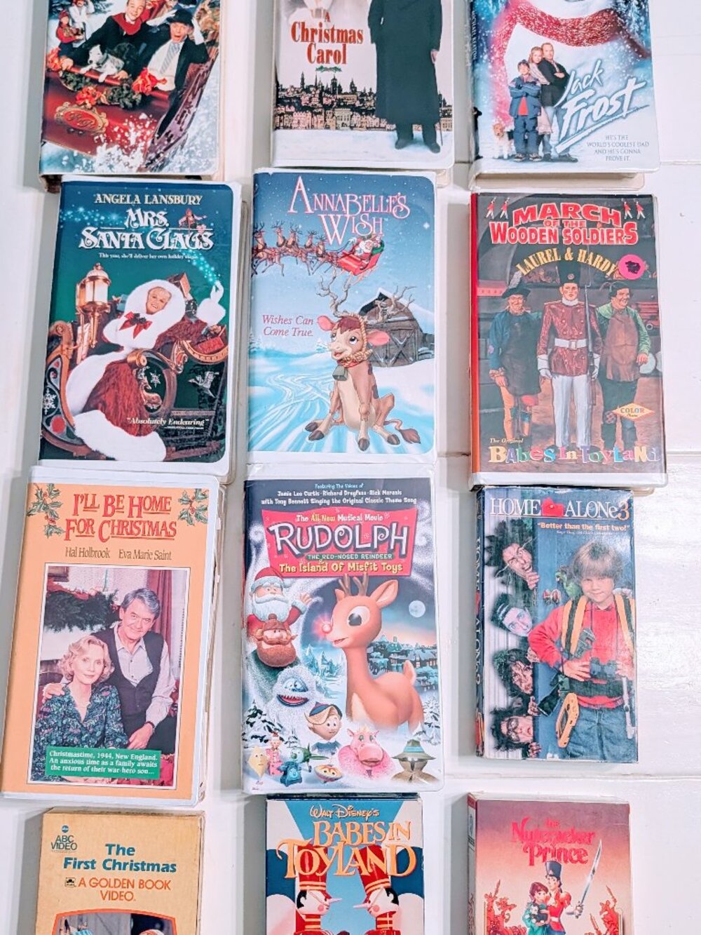 Lot of 12 VTG Christmas VHS Movies 80s 90s Retro Holiday Clamshell Case Tape